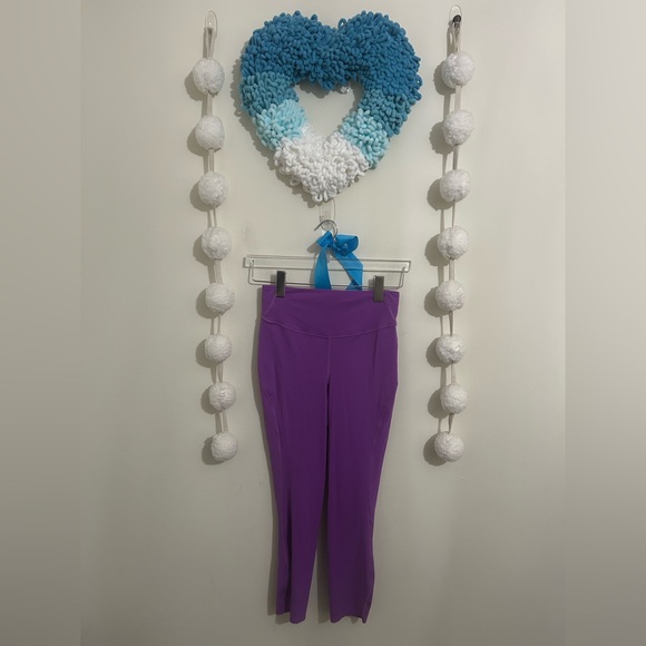 Lululemon Base Pace High Rise Crop - Picture 3 of 14